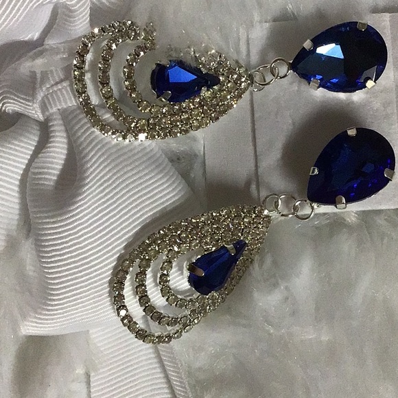 2pcs Beautiful lightly bracelet and earrings set - Picture 3 of 4